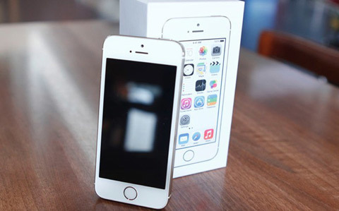Tâm điểm tuần: Giá iPhone 5S xách tay về VN lao dốc