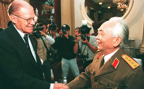 Tướng Giáp, McNamara và 
