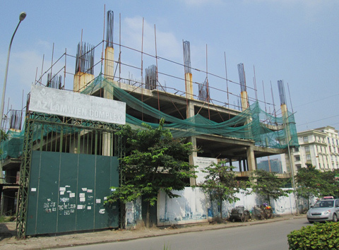 Rừng thép gỉ, vườn rác thải ở AZ Lâm Viên