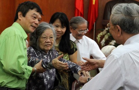 'Phu nhân Đại tướng bị sốc sau mất mát'