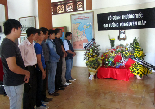 Điện Biên thờ Đại tướng trên đồi E2