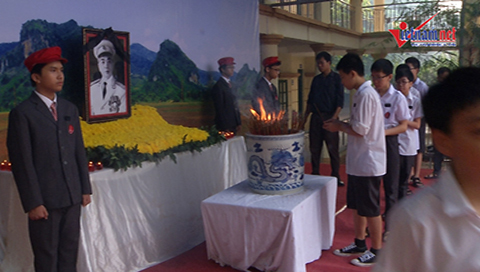 Nhiều nơi tại Hà Nội tổ chức lễ viếng Đại tướng