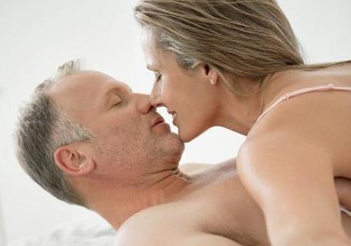 Lý thú “chuyện ấy” sau tuổi 50