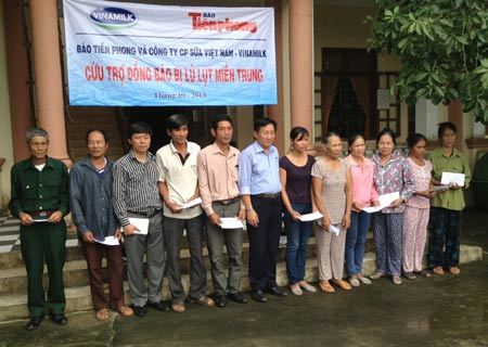 Vinamilk ủng hộ đồng bào miền Trung 1,3 tỷ đồng