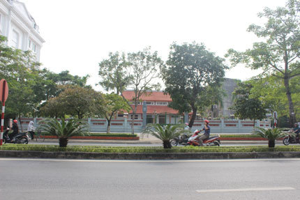 Nước mắt rơi trong khu nhà người vợ đầu Đại tướng