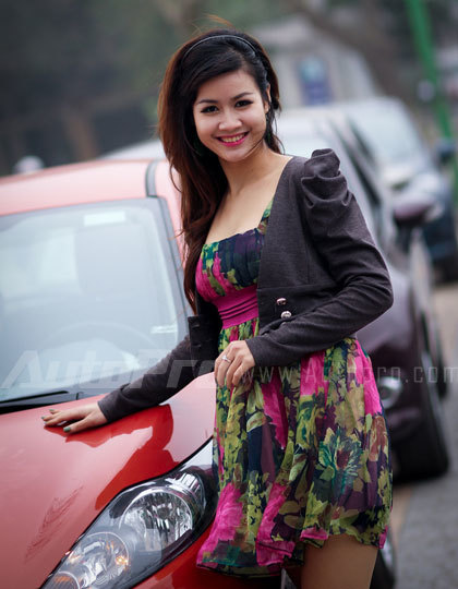 Những ôtô nhẹ tiền, dễ lái cho chị em