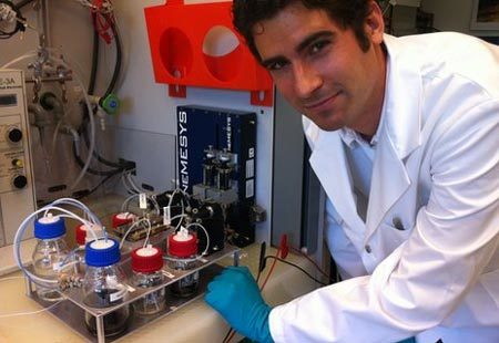 Máy tính chạy bằng 