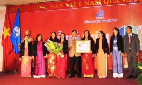 Veston May 10, hàng hiệu may mặc Việt Nam