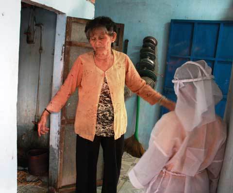 Đâm chết vợ rồi uống thuốc độc tự vẫn