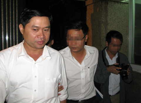 Bác sĩ ném xác bệnh nhân sẽ bị ghép tội gì?