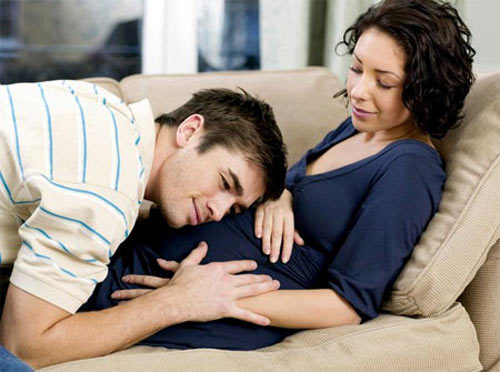 Chồng đi xa cuối tuần mới về...