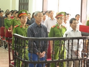 Xử vụ gây rối trật tự công cộng ở Nghi Lộc