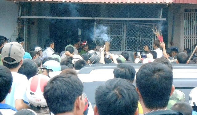 CA điều tra vụ 'quan tài sản phụ diễu phố'