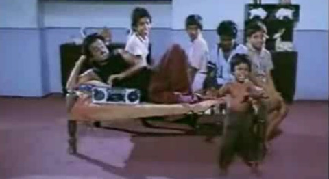 Kỹ thuật nhảy siêu hạng của cậu bé