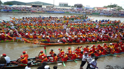 Đua ghe Ngo Sóc Trăng được nâng tầm Festival