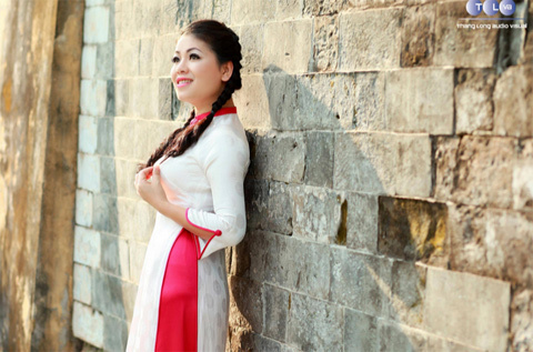 Anh Thơ cũng có lúc hát nhạc sến