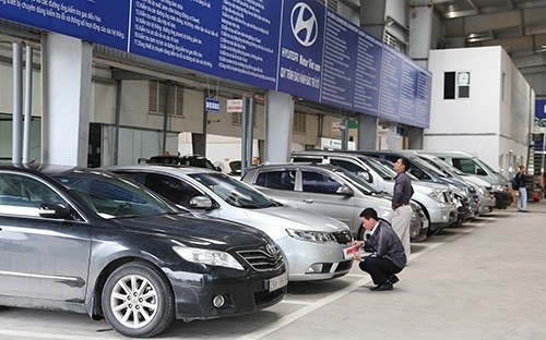 Cuối năm săn ôtô second-hand chơi tết