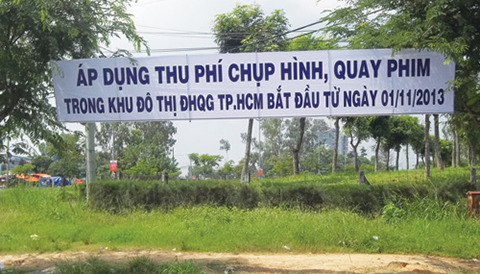 Làng đại học thu phí quay phim, chụp ảnh