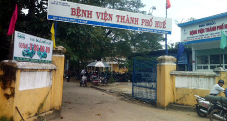 Tử vong vì bác sĩ không cho chuyển viện?