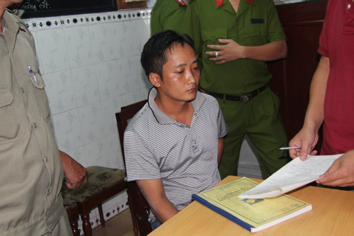 Hung thủ tạt a xít hàng loạt vì tình đơn phương