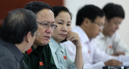Tránh lãng phí khi làm đường Hồ Chí Minh