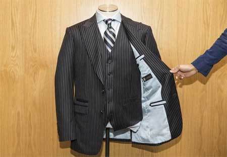 Ngắm áo vét chống đạn giá hơn 400 triệu đồng