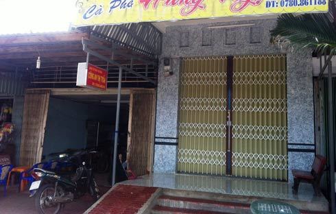 Điều tra vụ 'trần như nhộng' tắm cùng vợ người khác