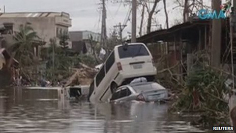 10 clip 'nóng': Haiyan tàn phá kinh hoàng tại Philippines