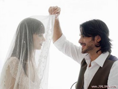 Ham tiền bạc, danh vọng mới lấy chồng Tây