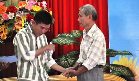 Thư sám hối từ trại giam và lòng bao dung kỳ lạ