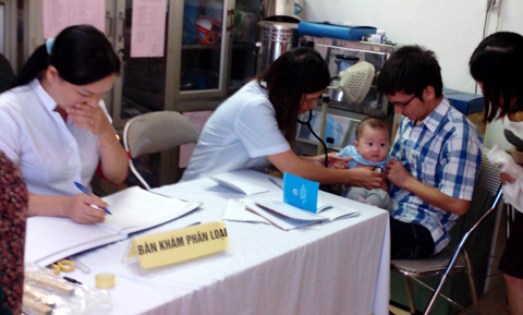 Hà Nội: Trẻ co giật sau tiêm chủng do bi động kinh