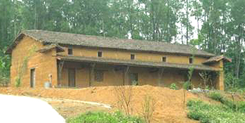 Hoang tàn “thánh địa”