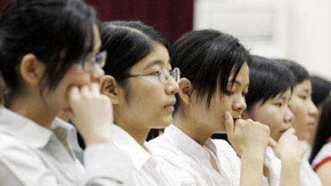 Đồng tiền có mùi gì?