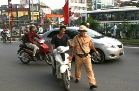 Từ 2017, xử phạt xe máy không chính chủ
