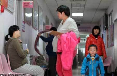 Dân TQ vui hay buồn khi được đẻ 2 con?