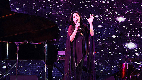 Thanh Lam hút hồn giới trẻ bằng tình khúc Hà Nội