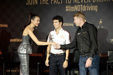 Đón ‘vua’ F1 cùng Thanh Hằng