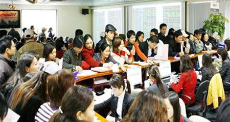 Đánh cược ngàn tỷ vào cổ phiếu ‘rau thơm, trà đá’