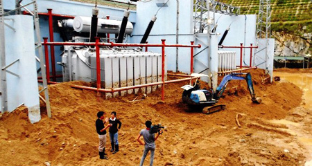 Hình ảnh nhà máy thủy điện bị chôn vùi sau lũ