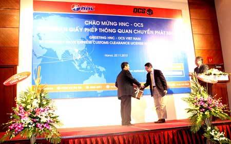 HNC nhận giấy phép thông quan chuyển phát nhanh quốc tế