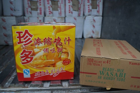 Phở gà Hà Nội nấu từ gia vị Trung Quốc đóng chai