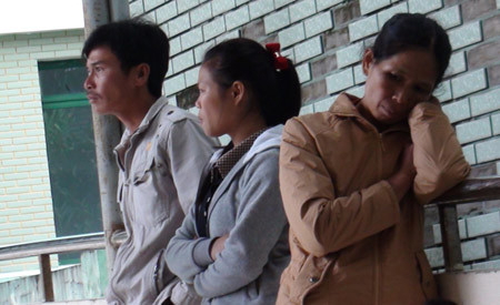 Mìn phát nổ, 3 học sinh chăn bò trọng thương
