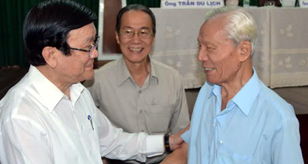 'Sự úp mở chứa chấp ung nhọt tham nhũng'