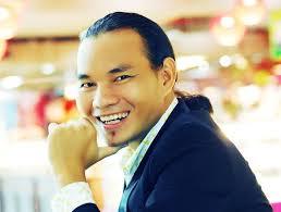 Giới mại dâm, ma cô, côn đồ đang đội lốt nghệ sĩ