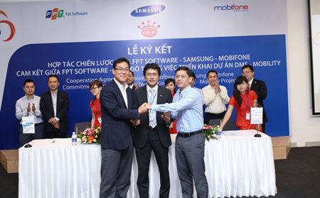 MobiFone cùng 2 đại gia giúp DN quản trị qua di động