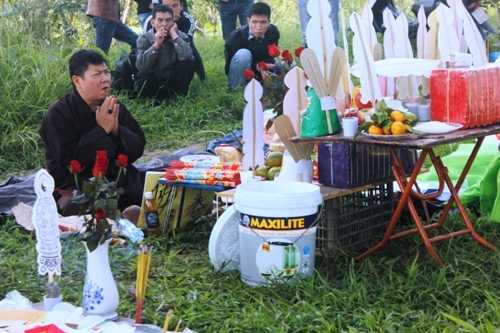 Thời sự trong ngày: Làm lễ để tìm xác chị Huyền