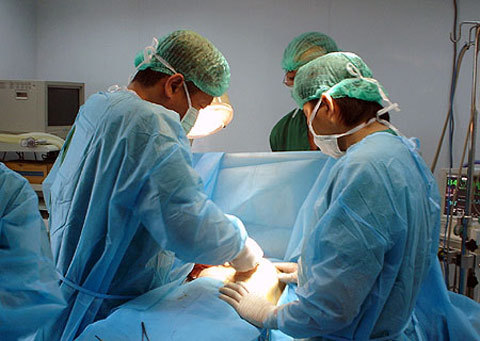 Tiết lộ gây sốc về chiêu làm tiền của bác sĩ thẩm mỹ