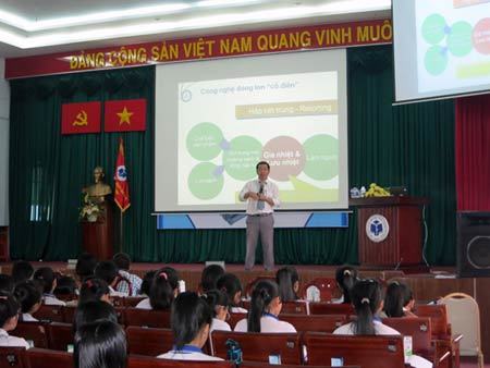 Công nghệ tiệt trùng UHT hấp dẫn sinh viên Việt