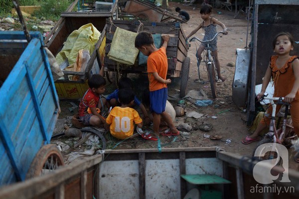 'Tập đoàn' đồng nát người Việt ở Campuchia