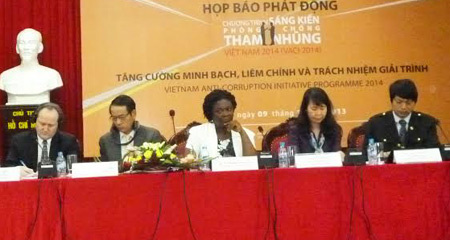 Phát động Sáng kiến phòng chống tham nhũng 2014